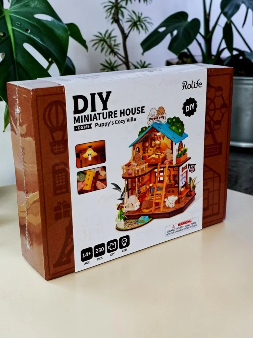 DIY Miniature House Puppy's Cozy Villa Robotime DG169 Rolife 230 Pieces LED Lts